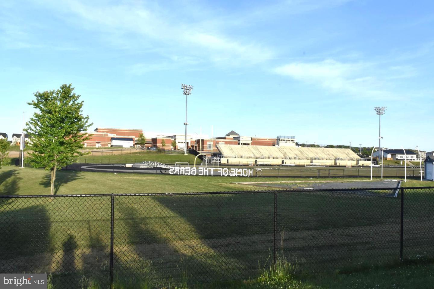 OAKDALE VILLAGE - Residential Lease