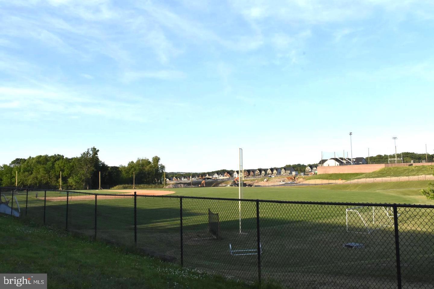 OAKDALE VILLAGE - Residential Lease