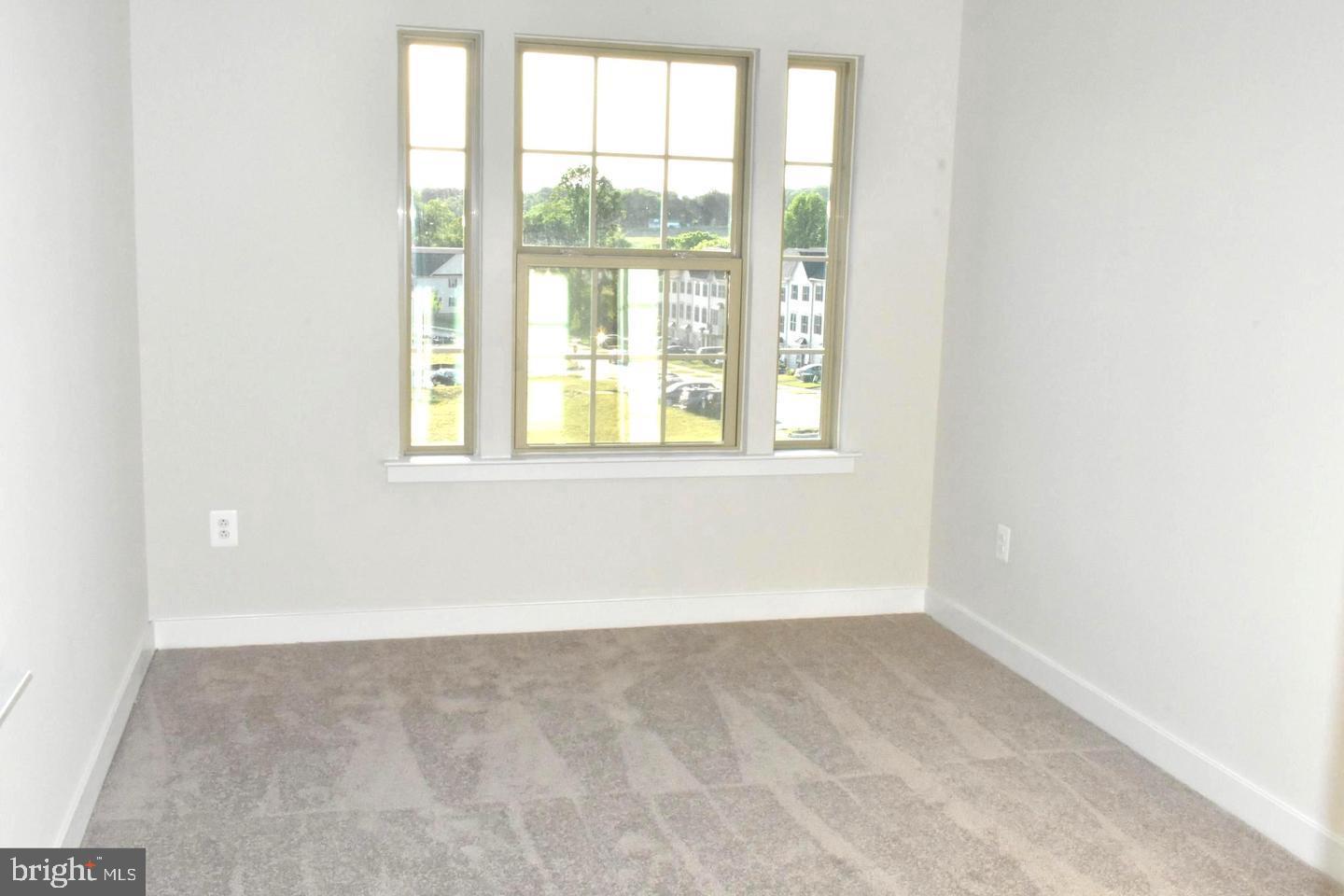 OAKDALE VILLAGE - Residential Lease