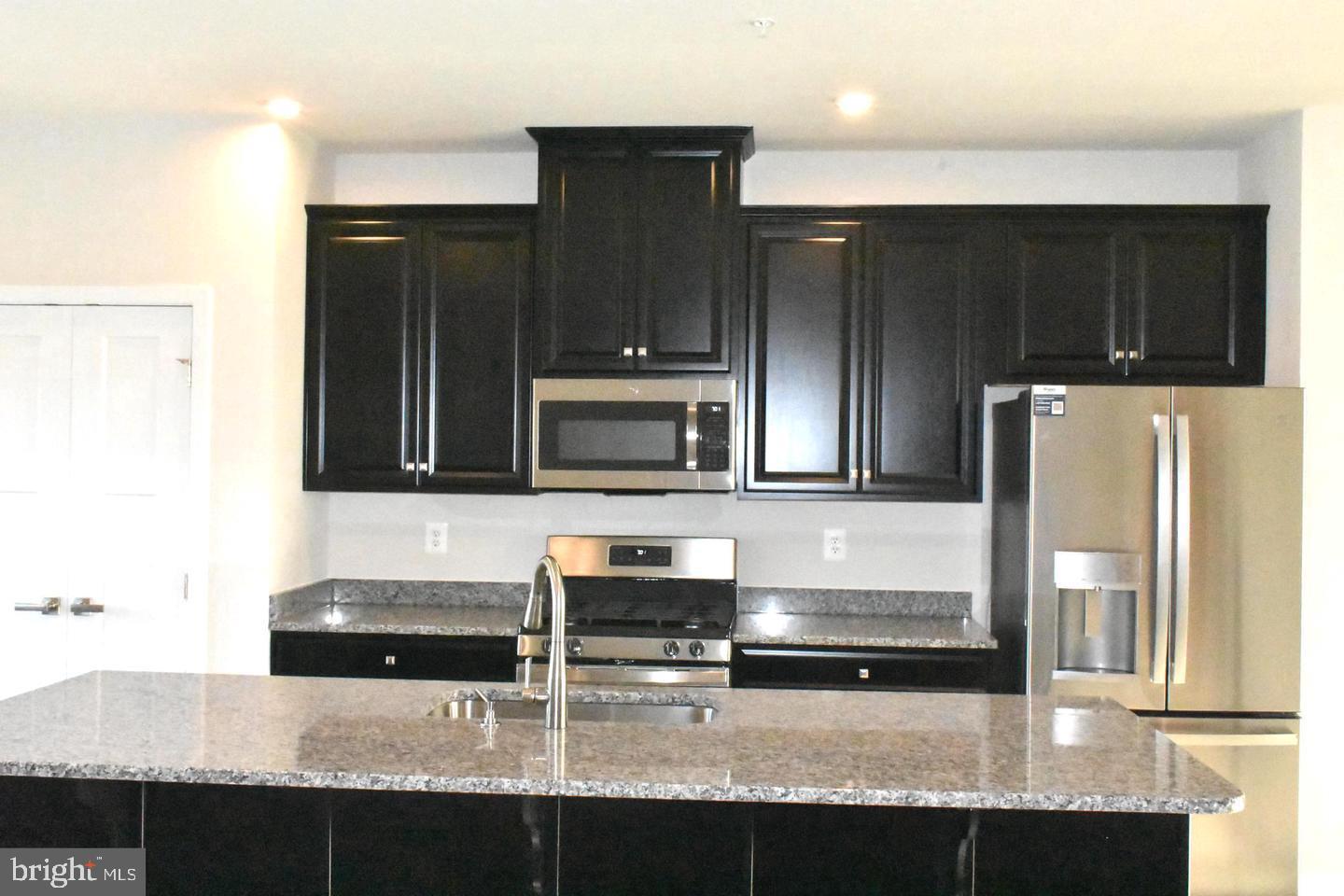 OAKDALE VILLAGE - Residential Lease