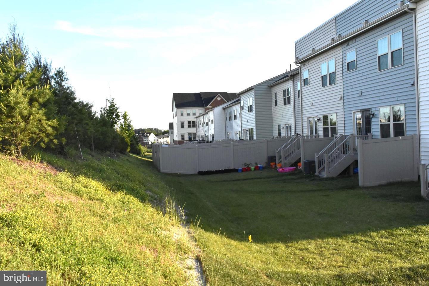 OAKDALE VILLAGE - Residential Lease