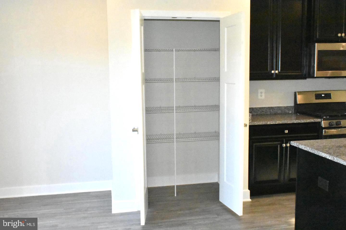 OAKDALE VILLAGE - Residential Lease