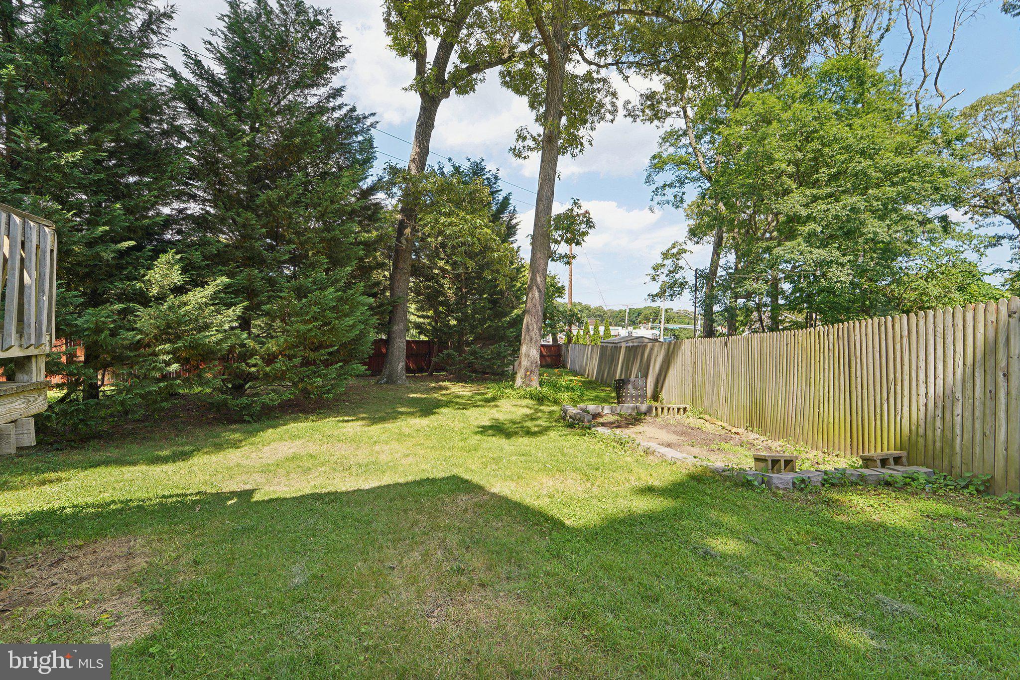 HOLLYWOOD ON SEVERN - Residential