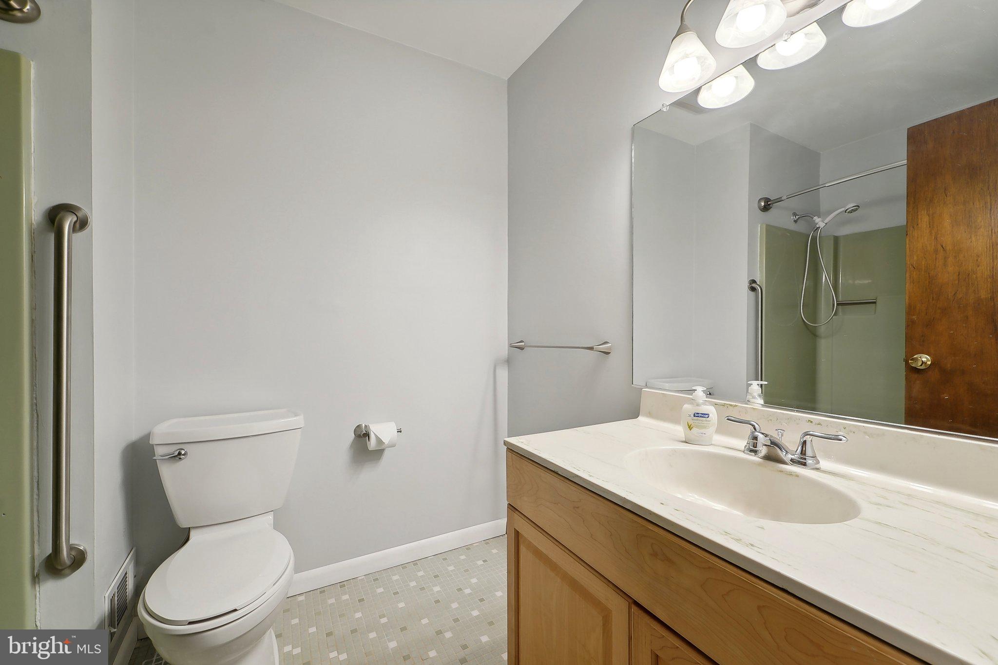 HOLLYWOOD ON SEVERN - Residential