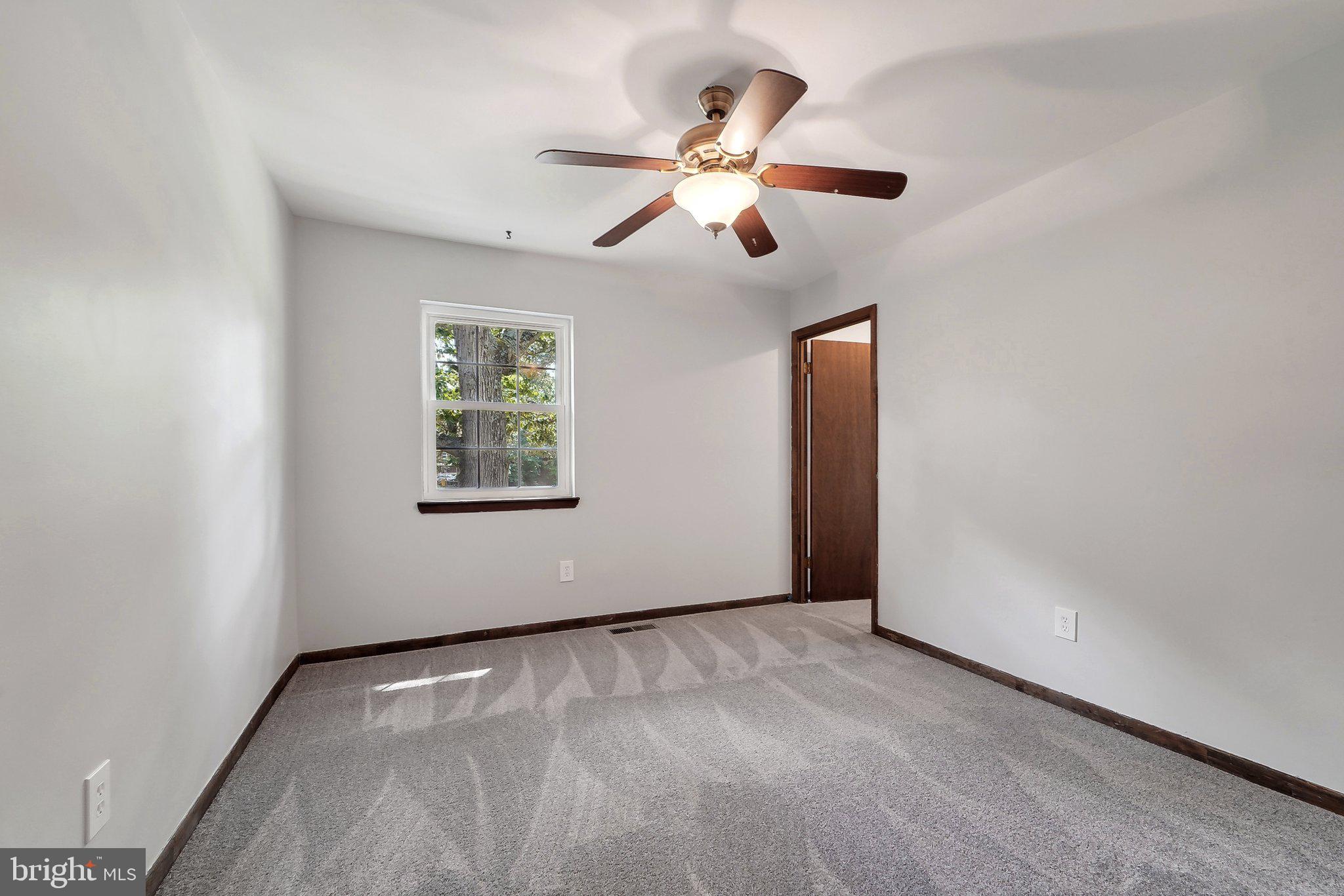 HOLLYWOOD ON SEVERN - Residential