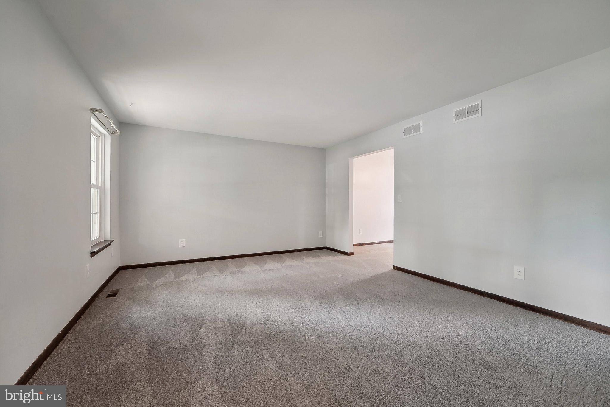 HOLLYWOOD ON SEVERN - Residential