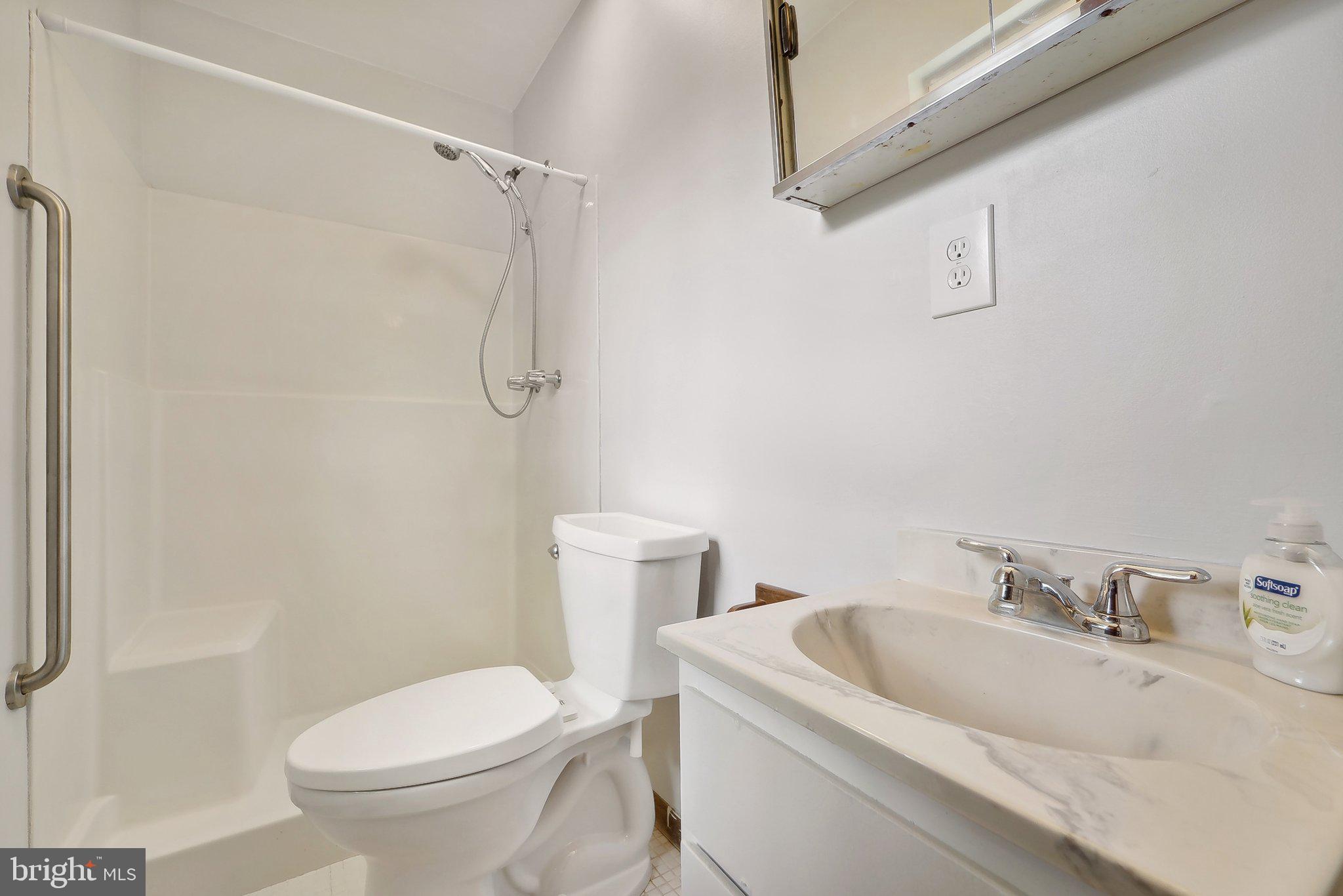 HOLLYWOOD ON SEVERN - Residential