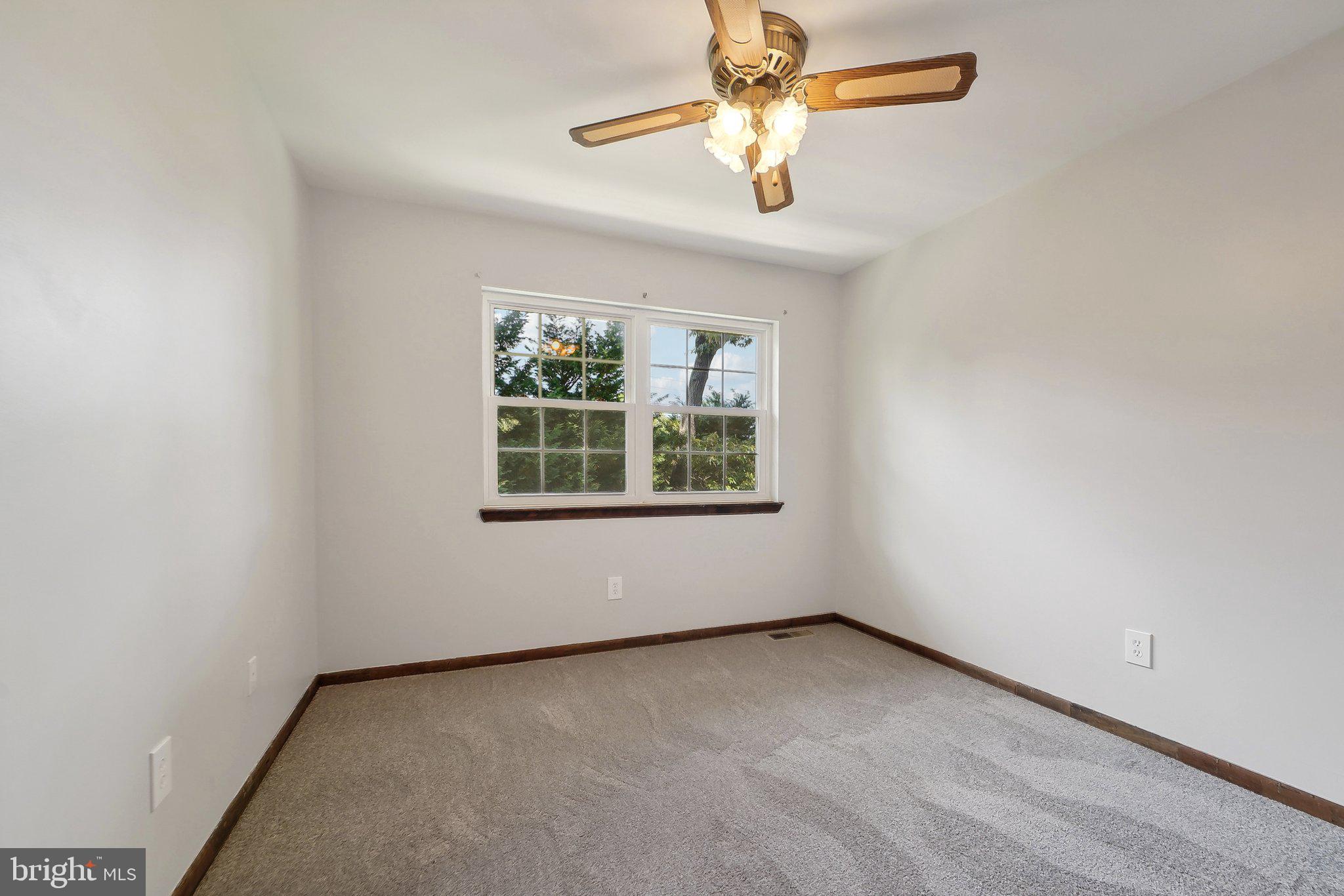 HOLLYWOOD ON SEVERN - Residential