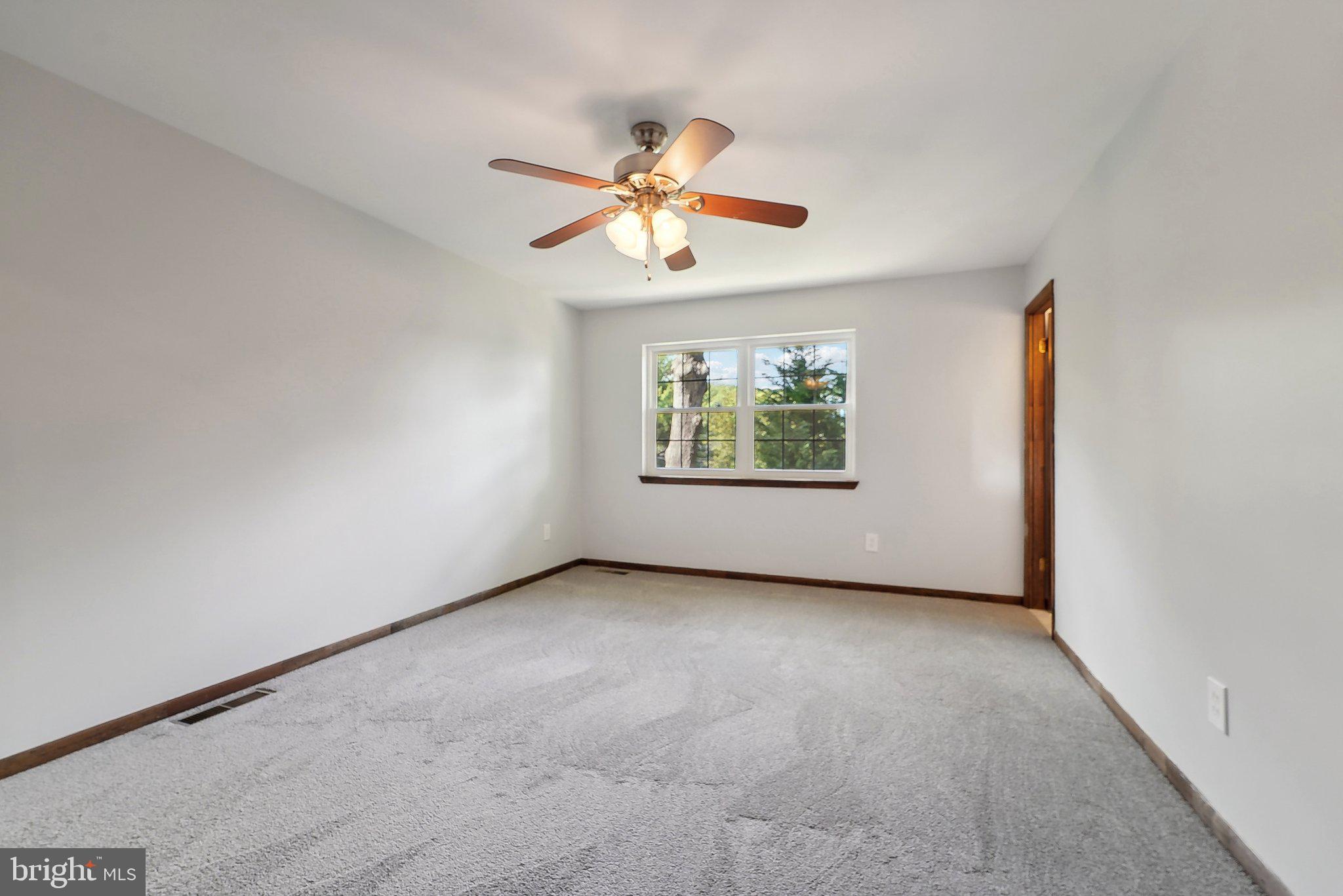 HOLLYWOOD ON SEVERN - Residential