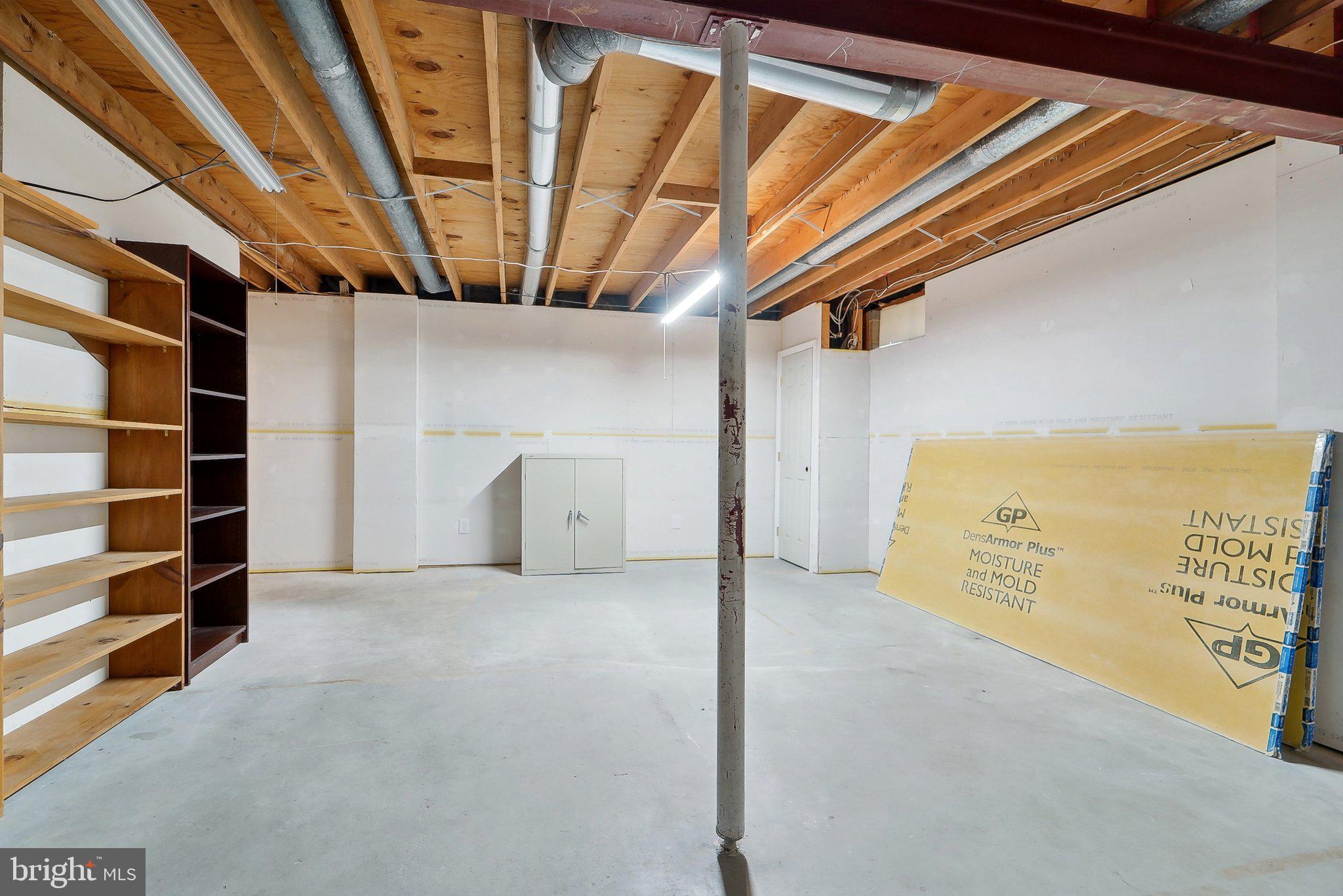 HOLLYWOOD ON SEVERN - Residential