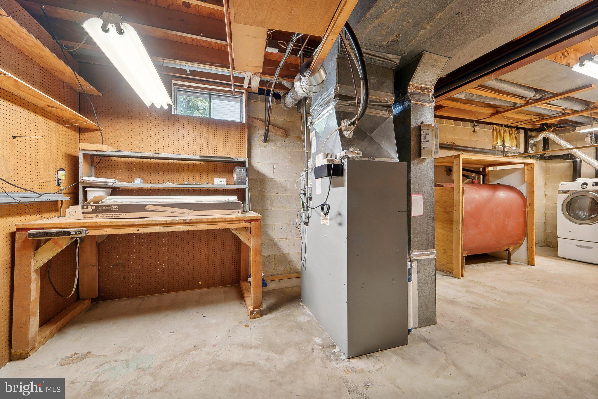 HOLLYWOOD ON SEVERN - Residential