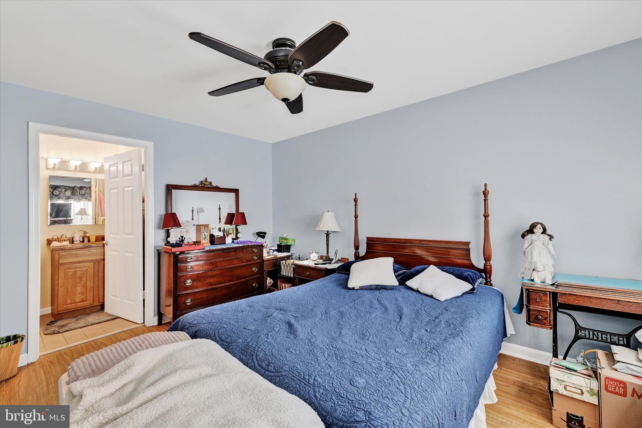 CROMWELL FOUNTAIN - Residential