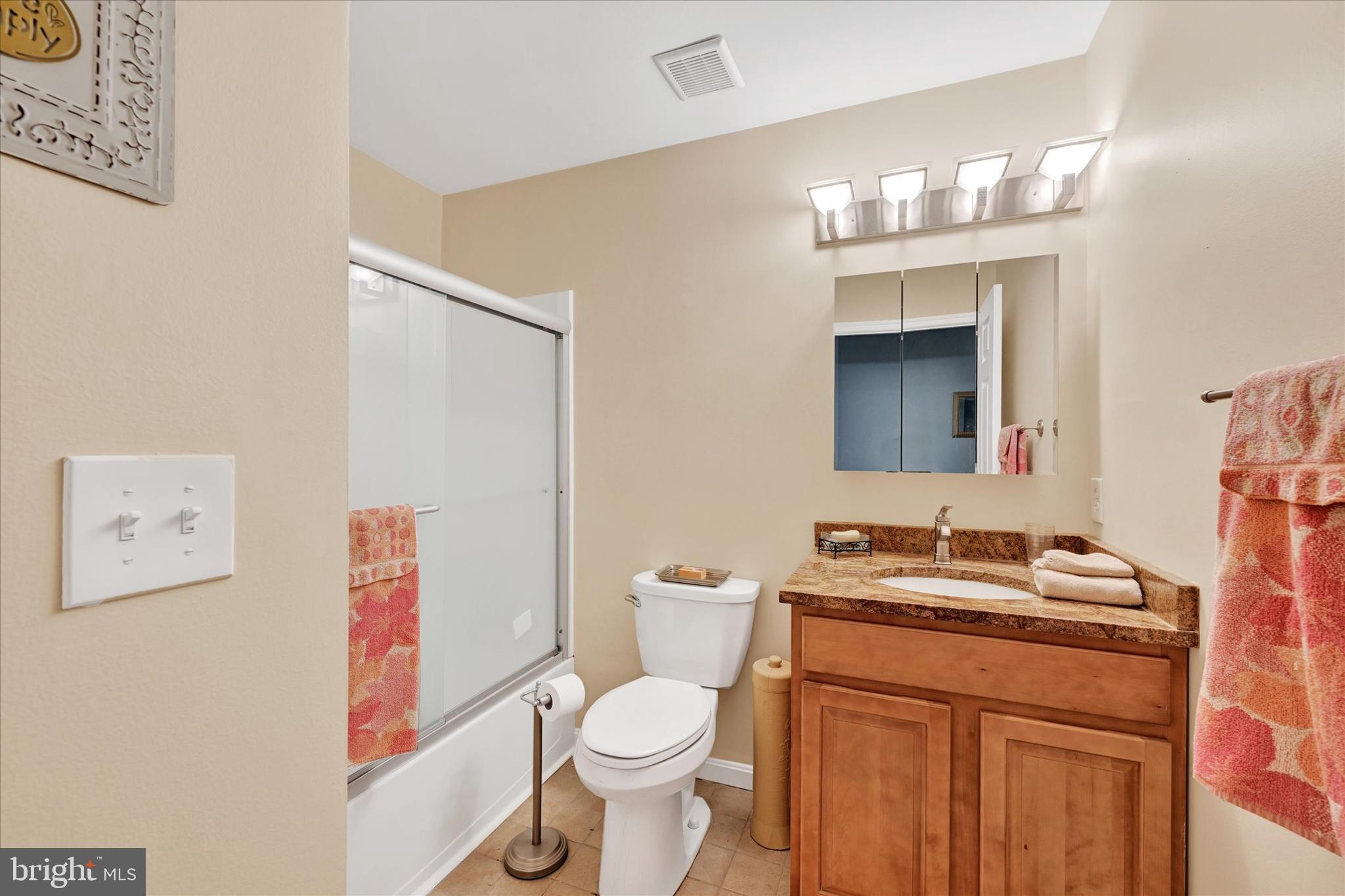 CROMWELL FOUNTAIN - Residential