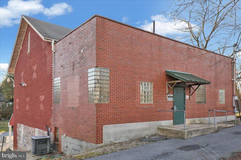 Photo of 400 E Main Street, ANNVILLE, PA 17003 (MLS # PALN2019364)