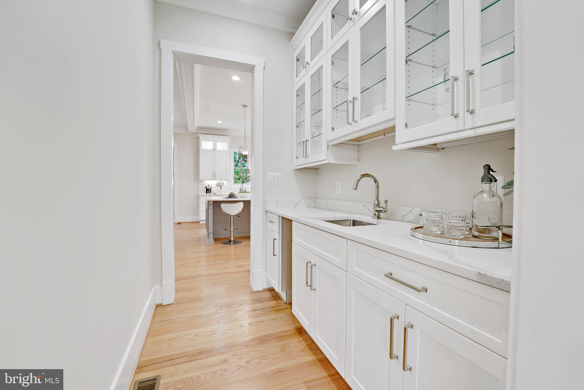 VIENNA WOODS - Residential