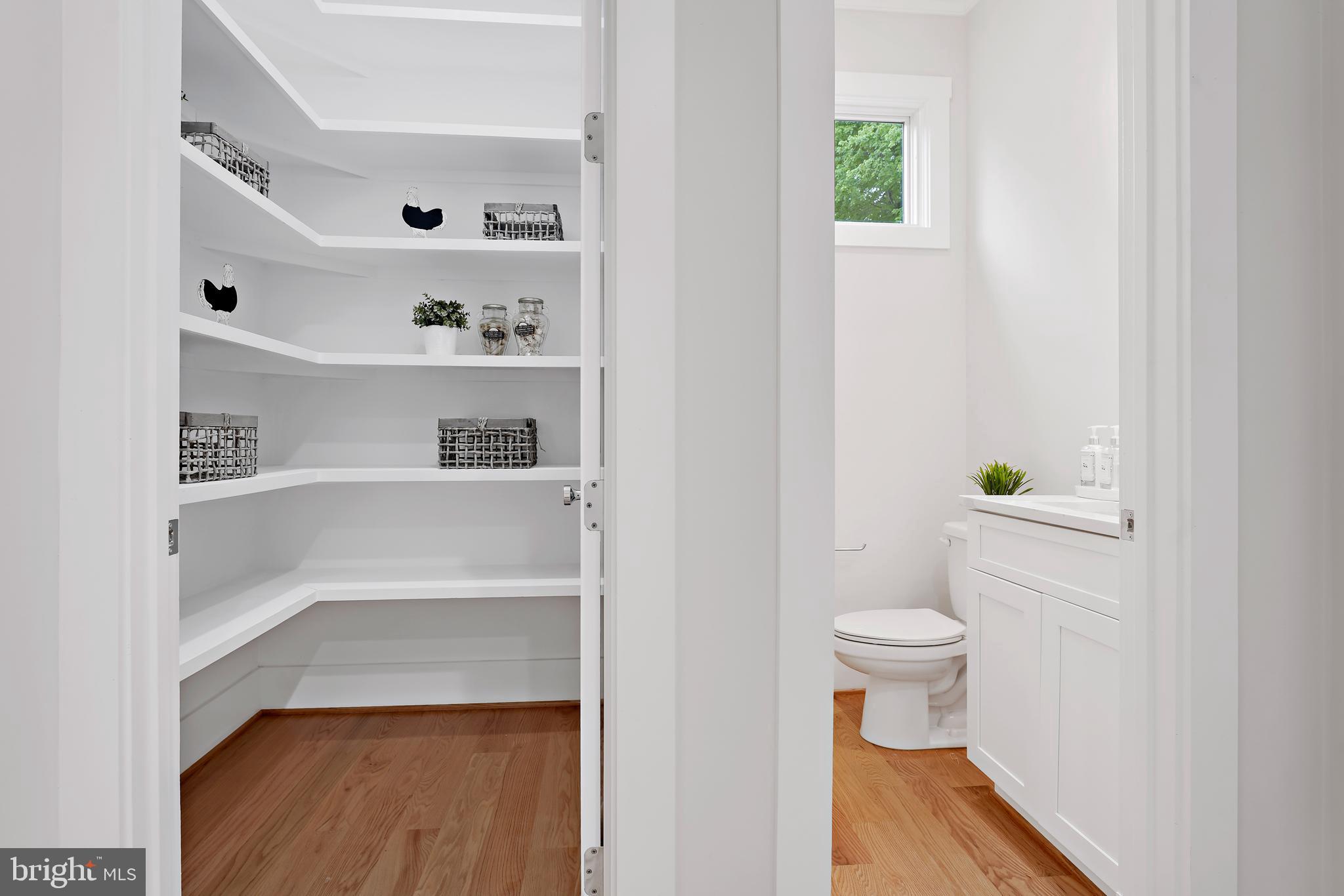 VIENNA WOODS - Residential