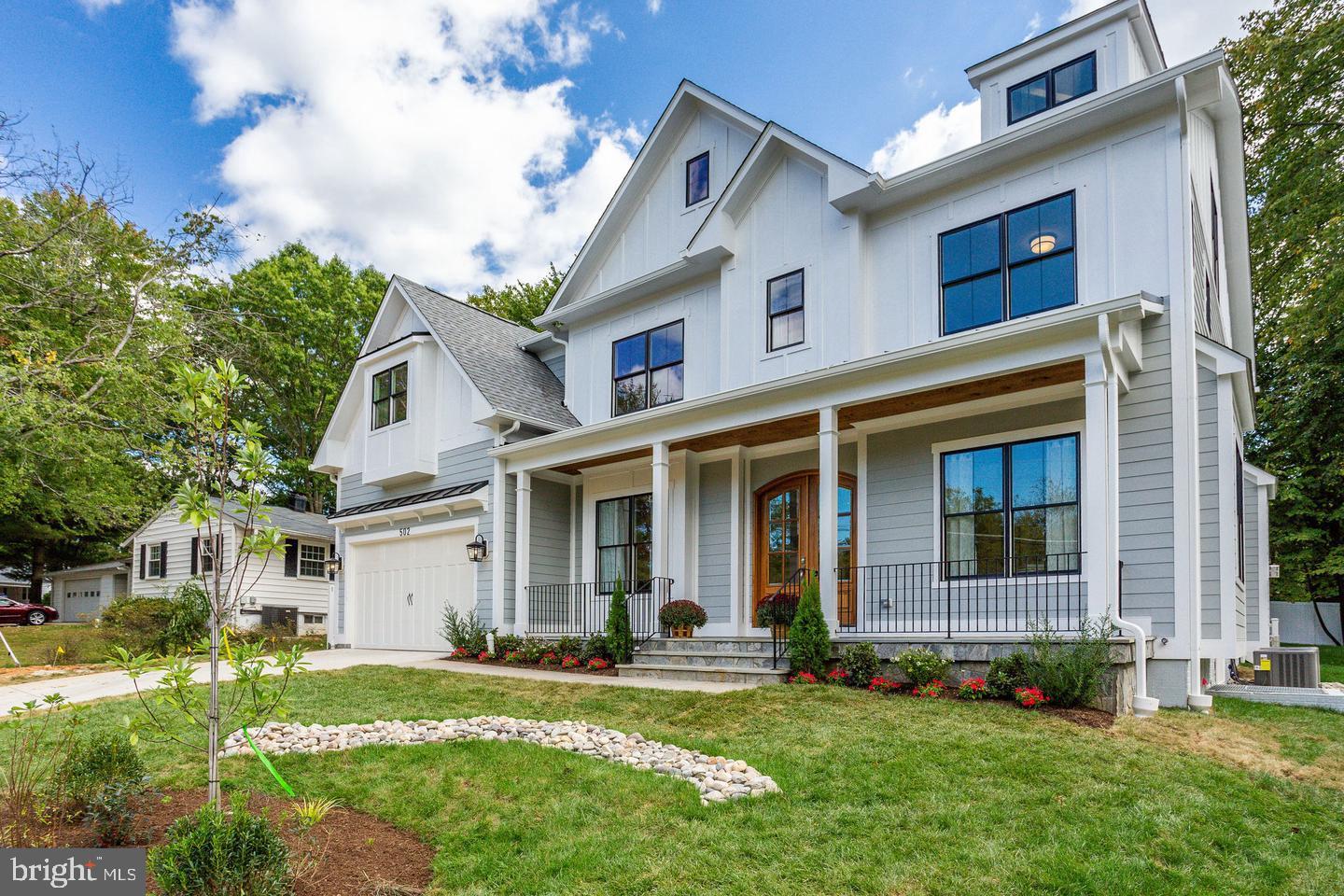 VIENNA WOODS - Residential