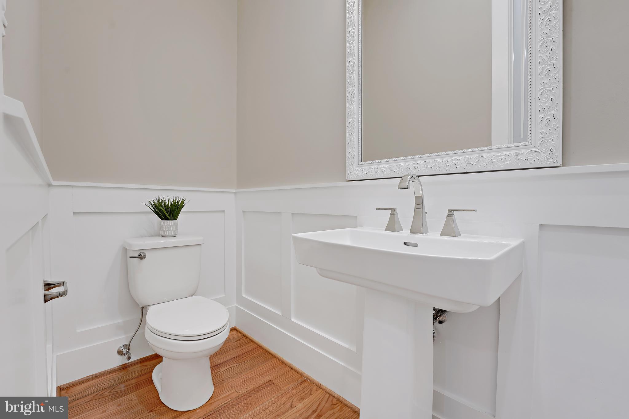 VIENNA WOODS - Residential