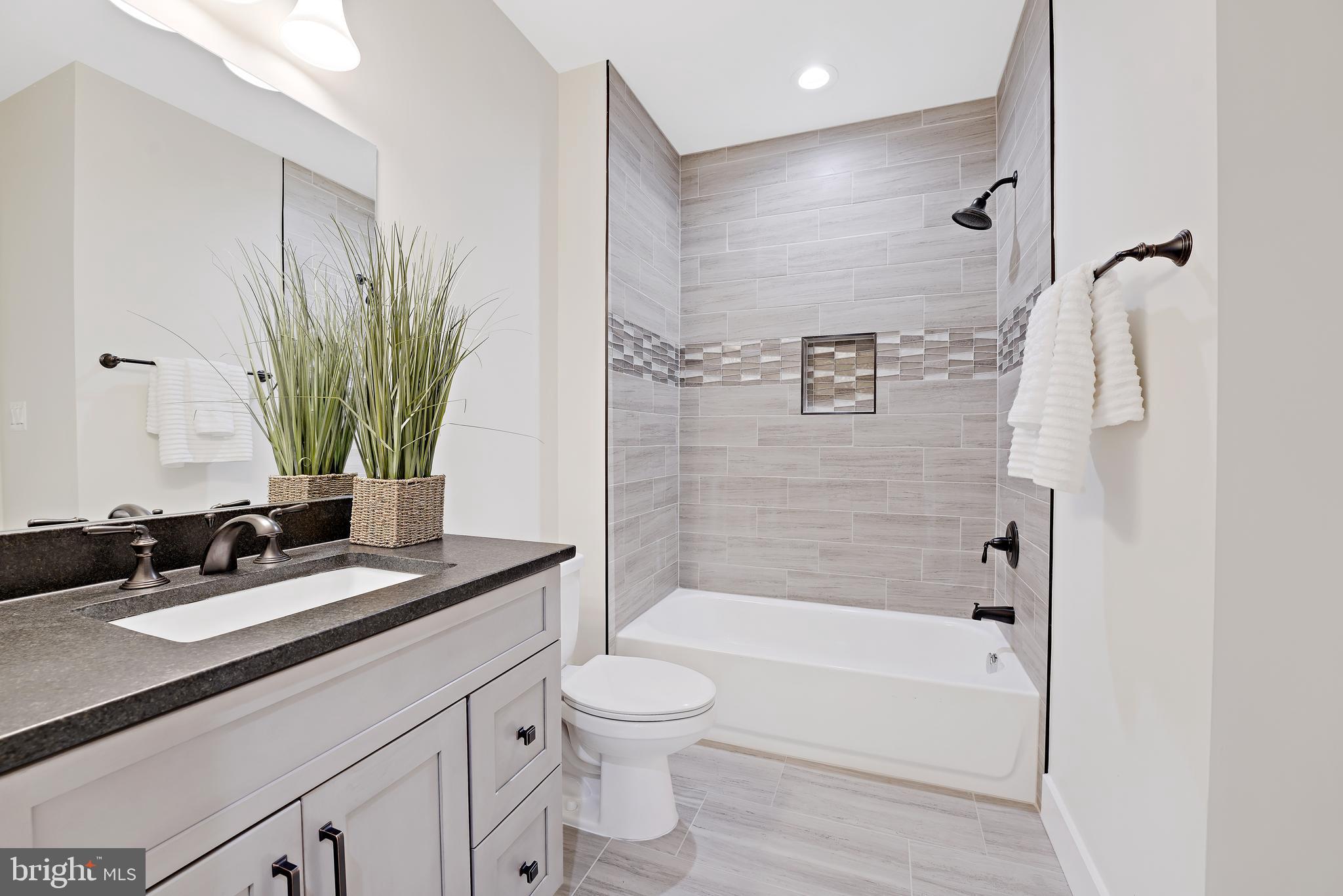 VIENNA WOODS - Residential