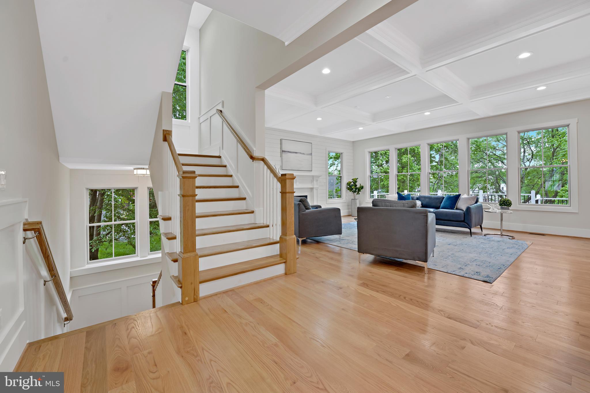 VIENNA WOODS - Residential