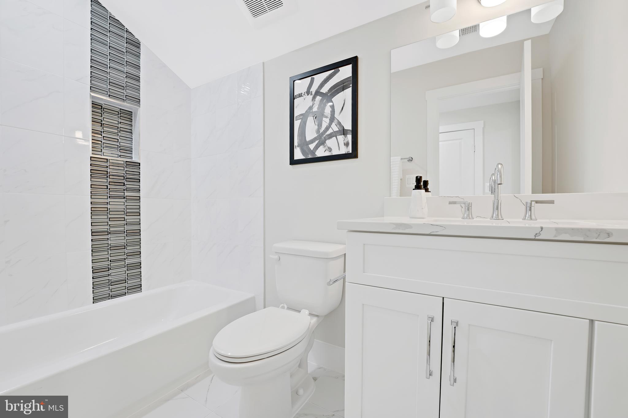 VIENNA WOODS - Residential