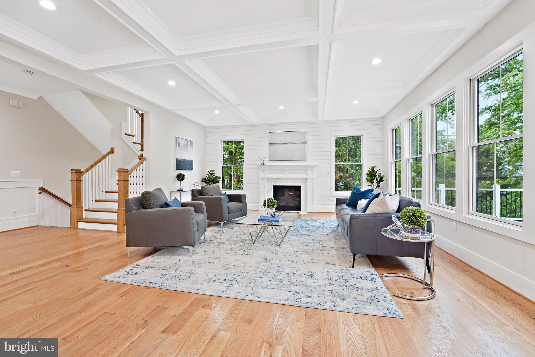 VIENNA WOODS - Residential