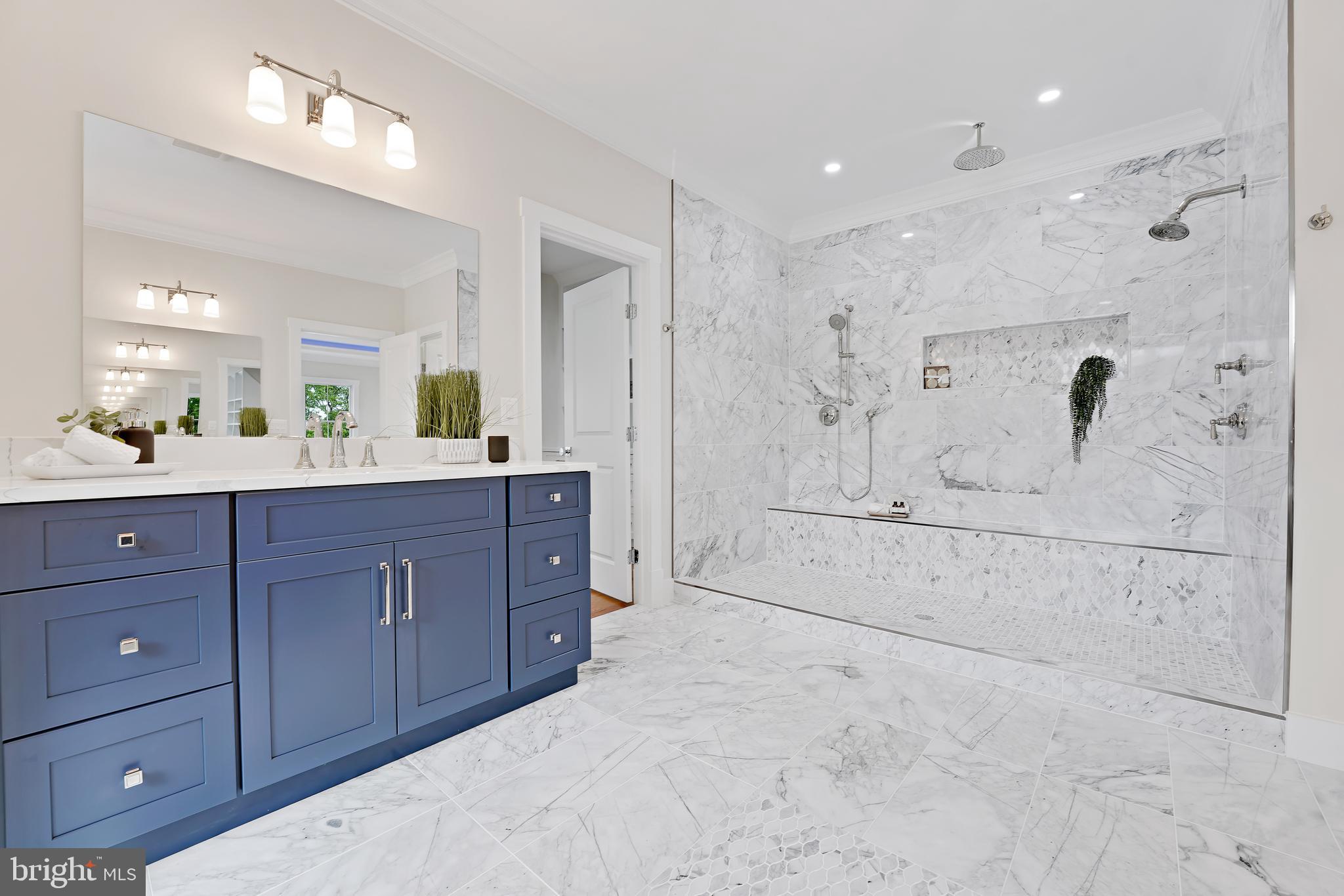 VIENNA WOODS - Residential