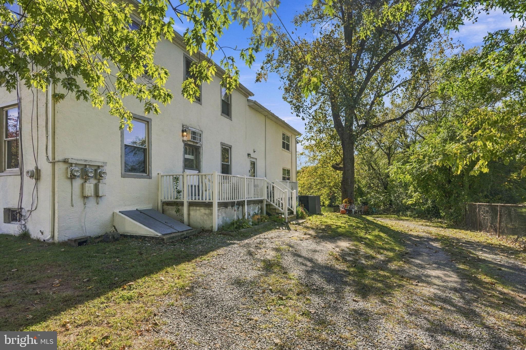 200 LEON AVENUE 1-A