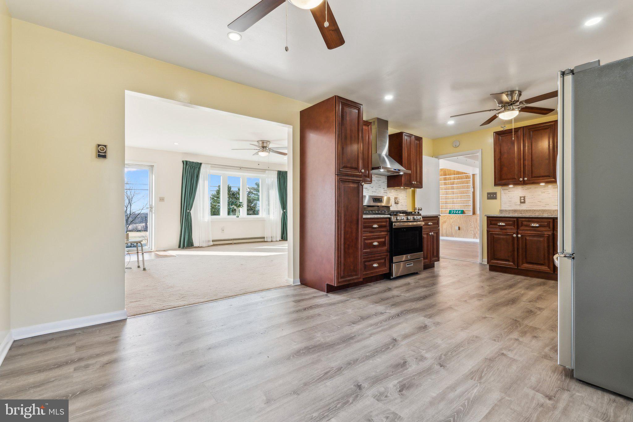 CHAPEL HILLS - Residential