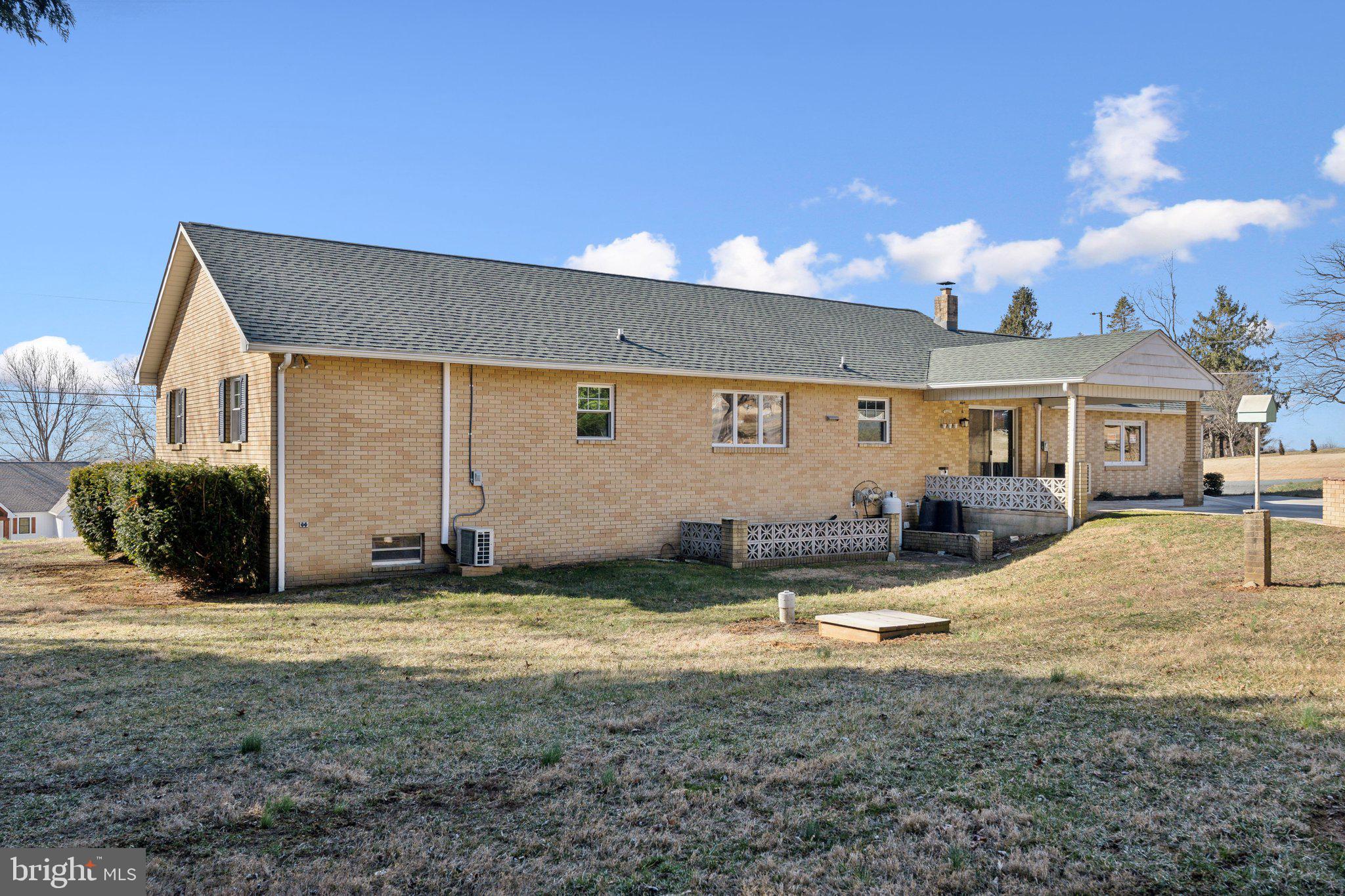 CHAPEL HILLS - Residential