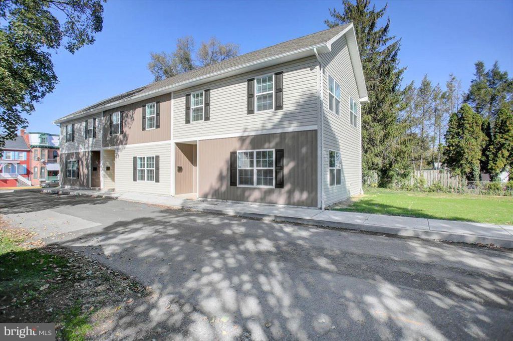 Photo of 36 Dahlgren Street E, GREENCASTLE, PA 17225 (MLS # PAFL2030880)