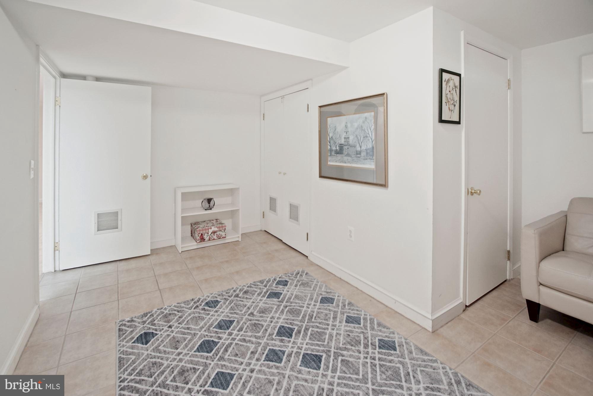 KENWOOD PARK - Residential