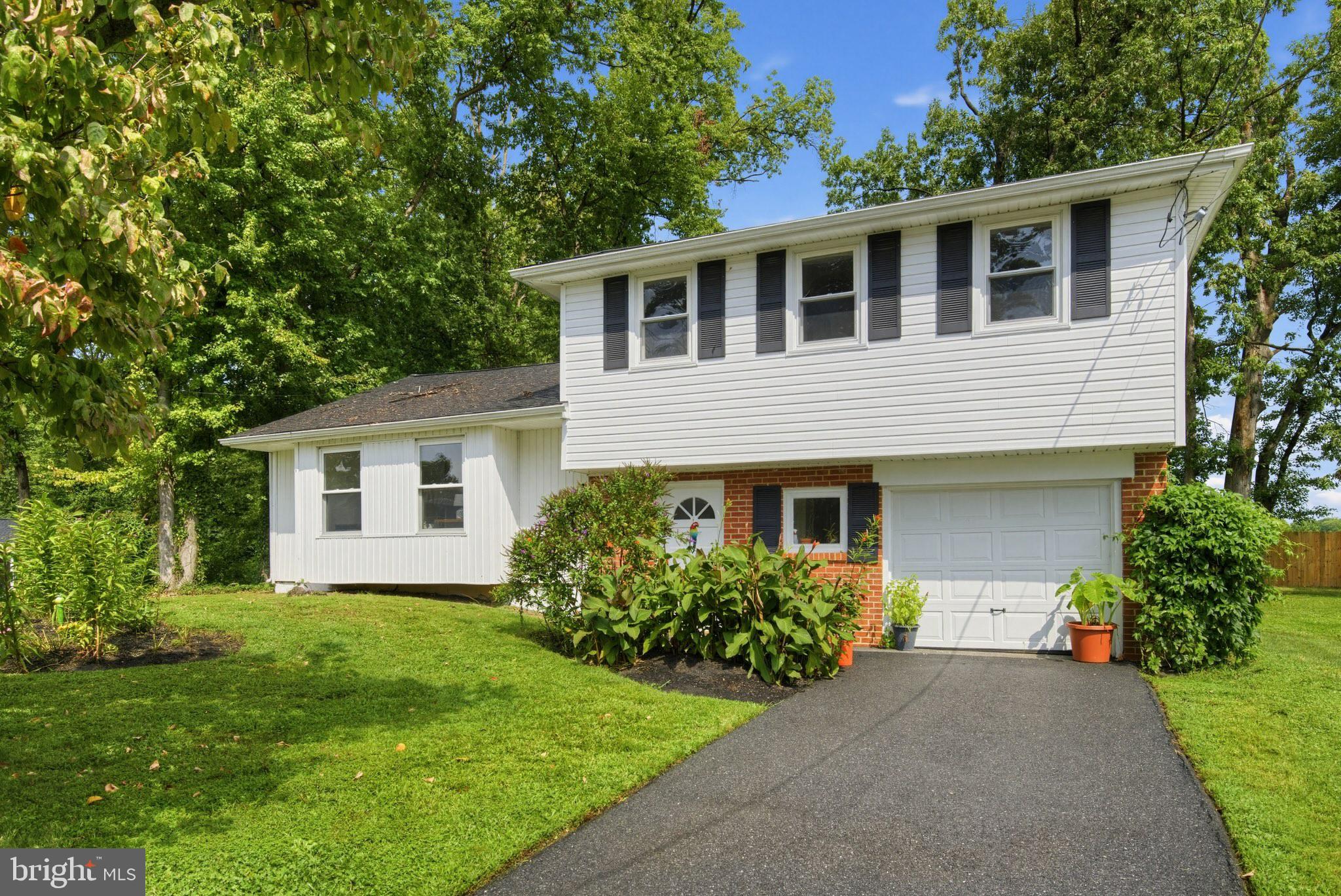 37 E CHEROKEE DRIVE