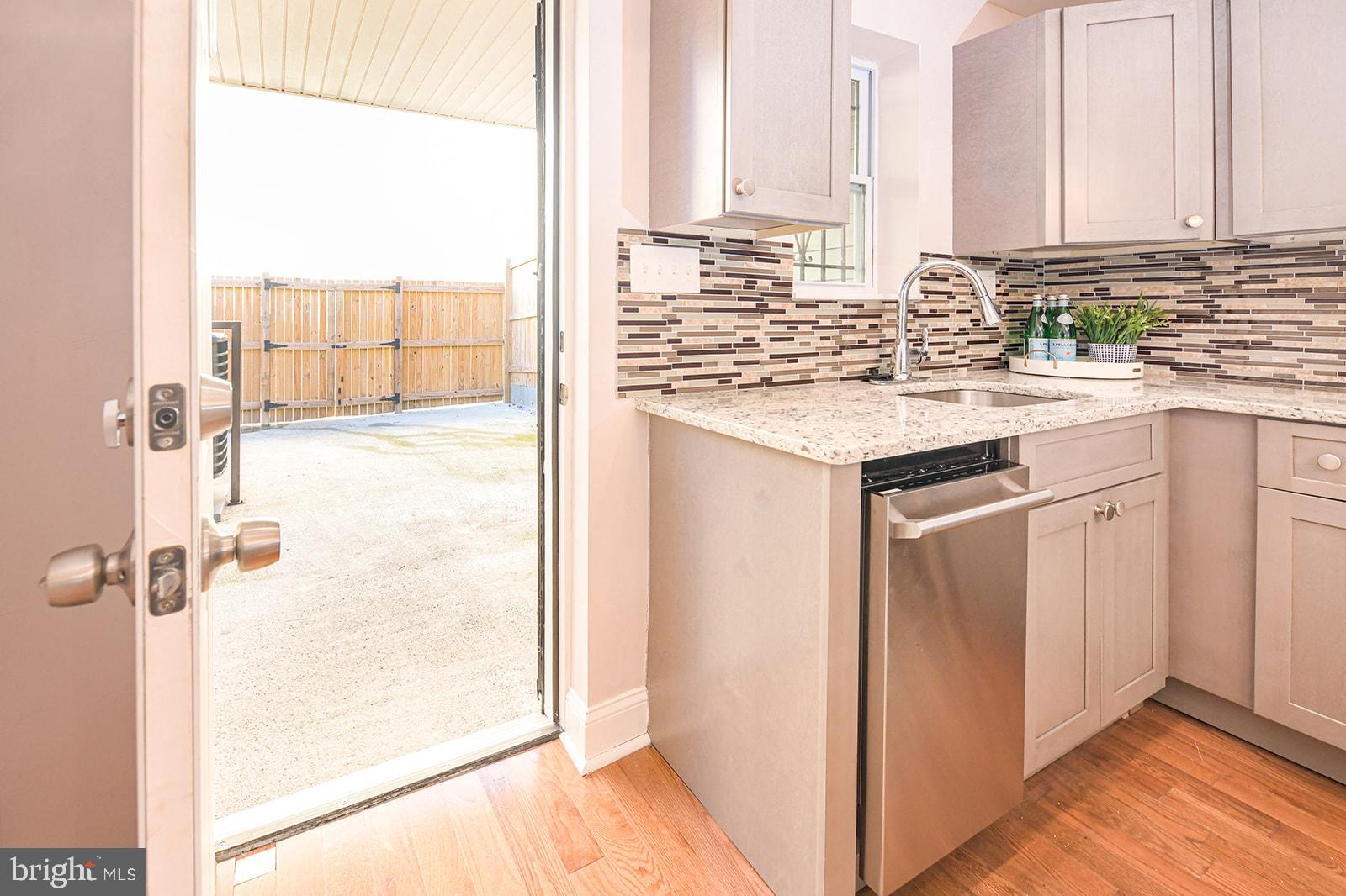 BIDDLE STREET - Residential