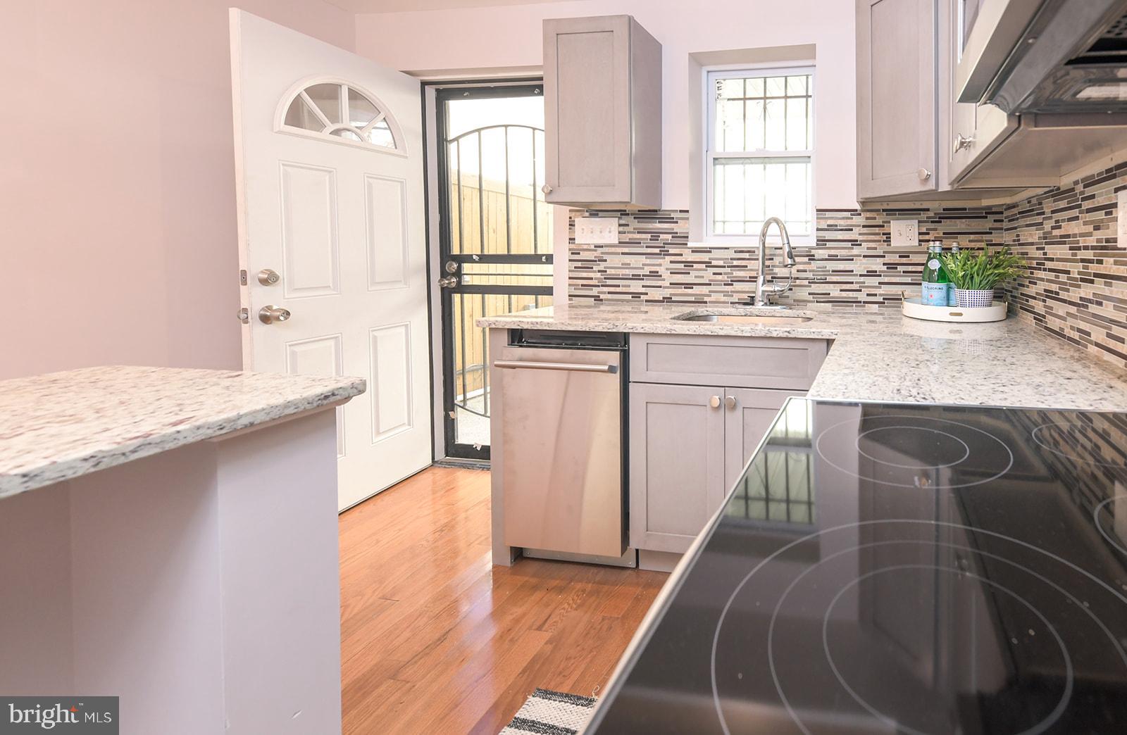 BIDDLE STREET - Residential