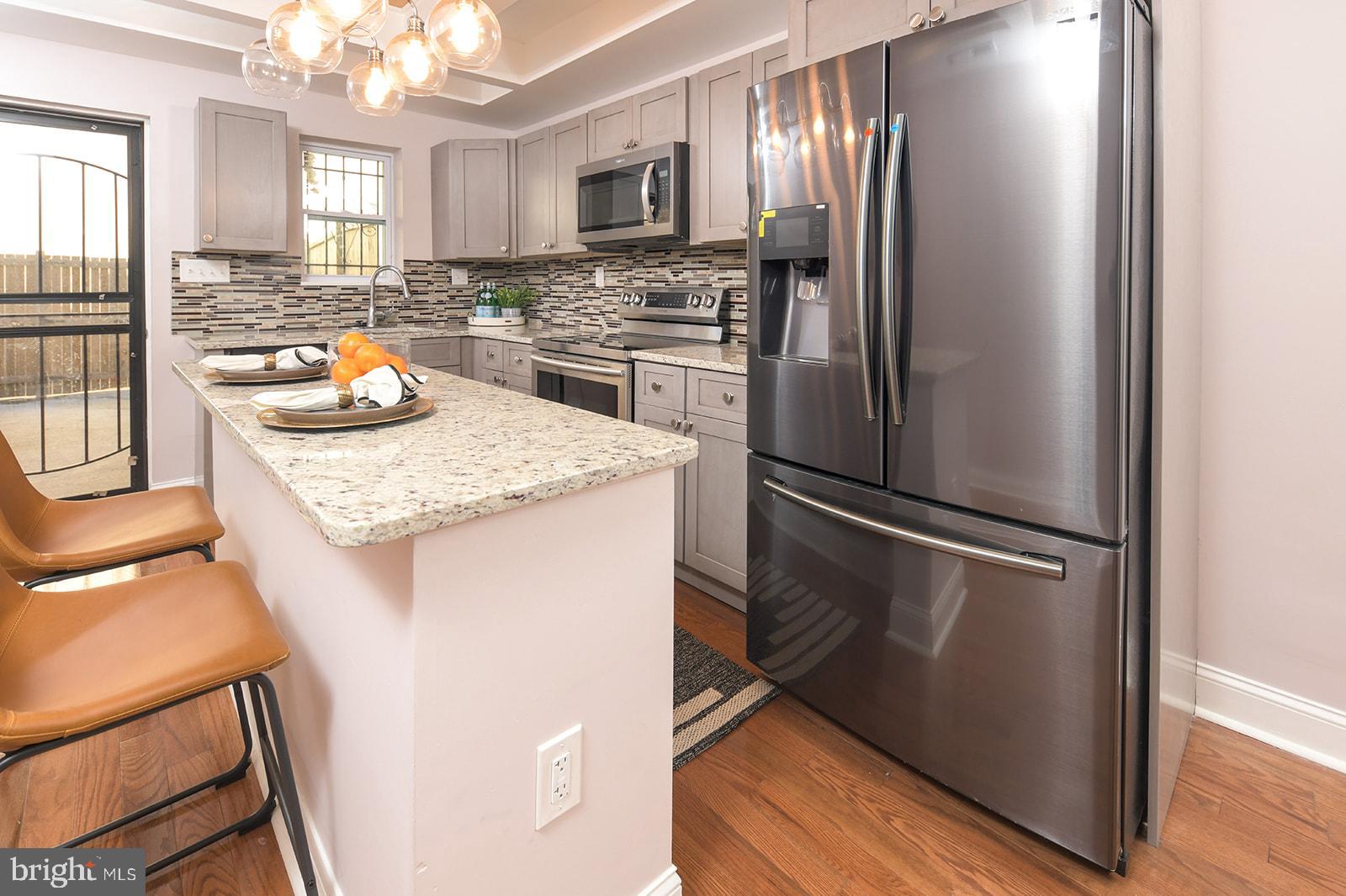 BIDDLE STREET - Residential