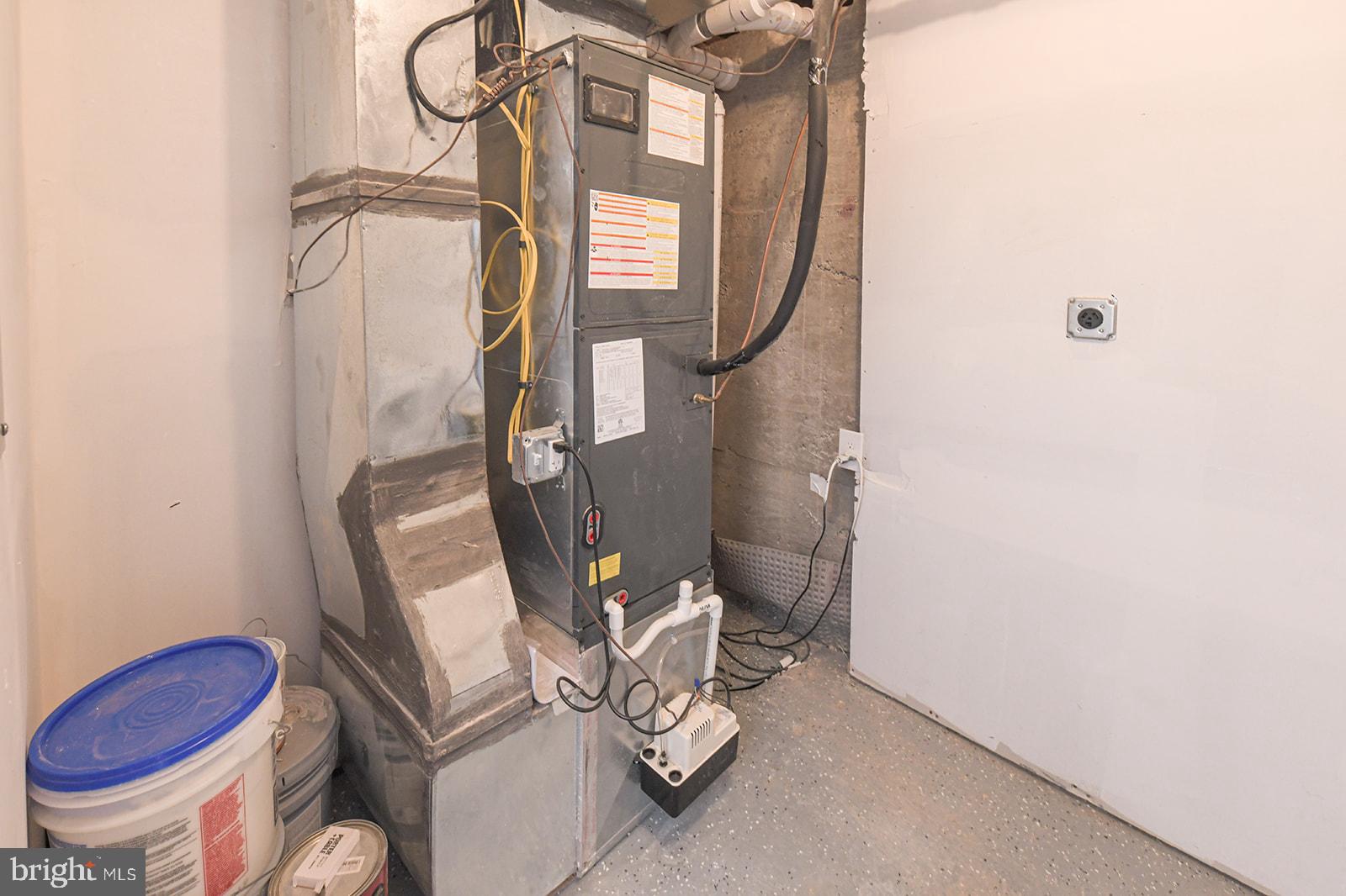 BIDDLE STREET - Residential