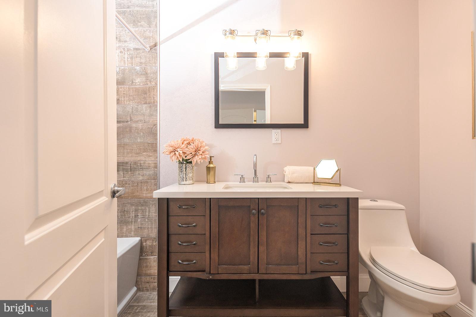 BIDDLE STREET - Residential