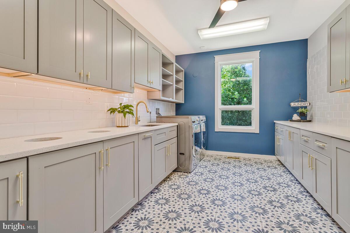 BAYVIEW MANOR ESTATES - Residential