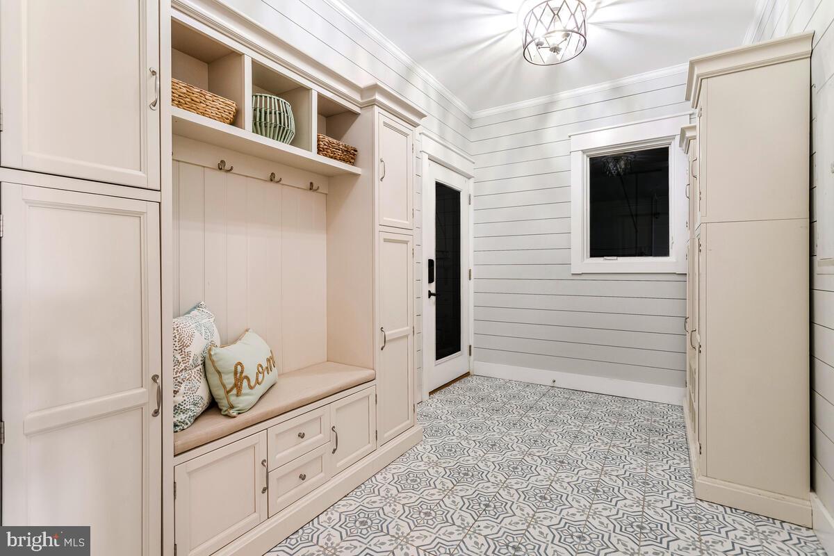 BAYVIEW MANOR ESTATES - Residential