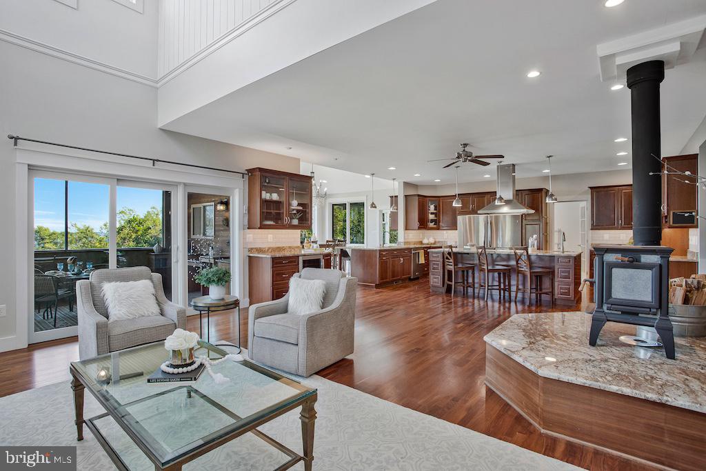 BAYVIEW MANOR ESTATES - Residential