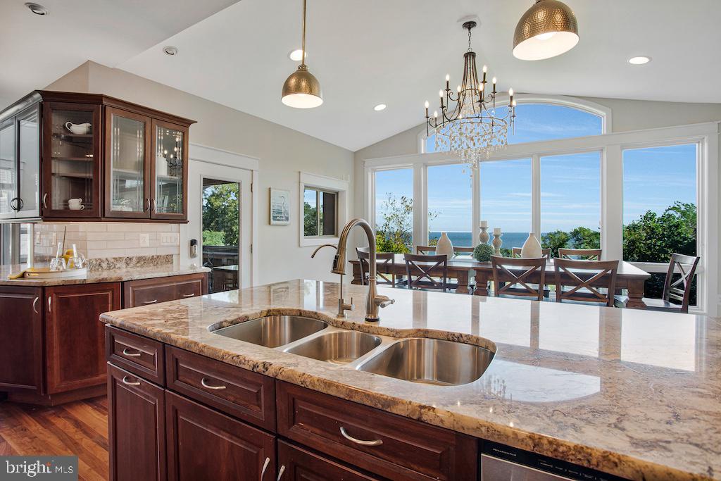 BAYVIEW MANOR ESTATES - Residential