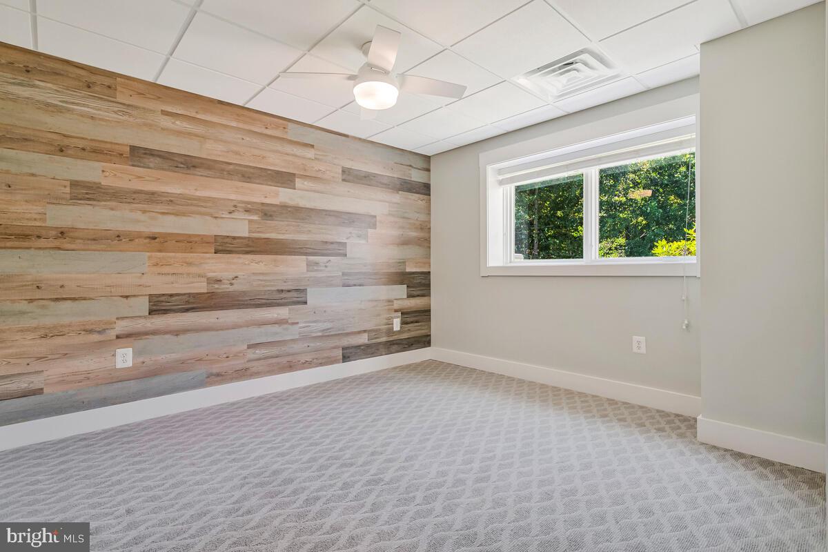 BAYVIEW MANOR ESTATES - Residential