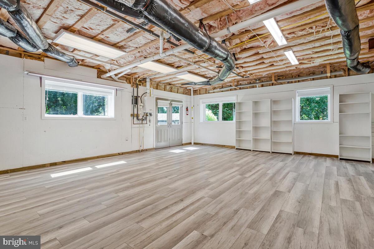 BAYVIEW MANOR ESTATES - Residential