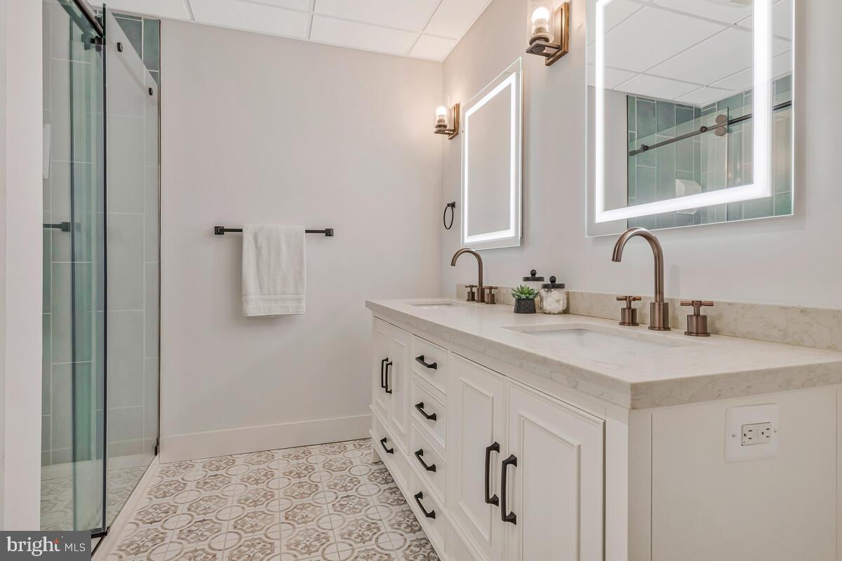 BAYVIEW MANOR ESTATES - Residential