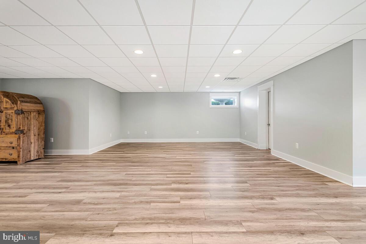 BAYVIEW MANOR ESTATES - Residential