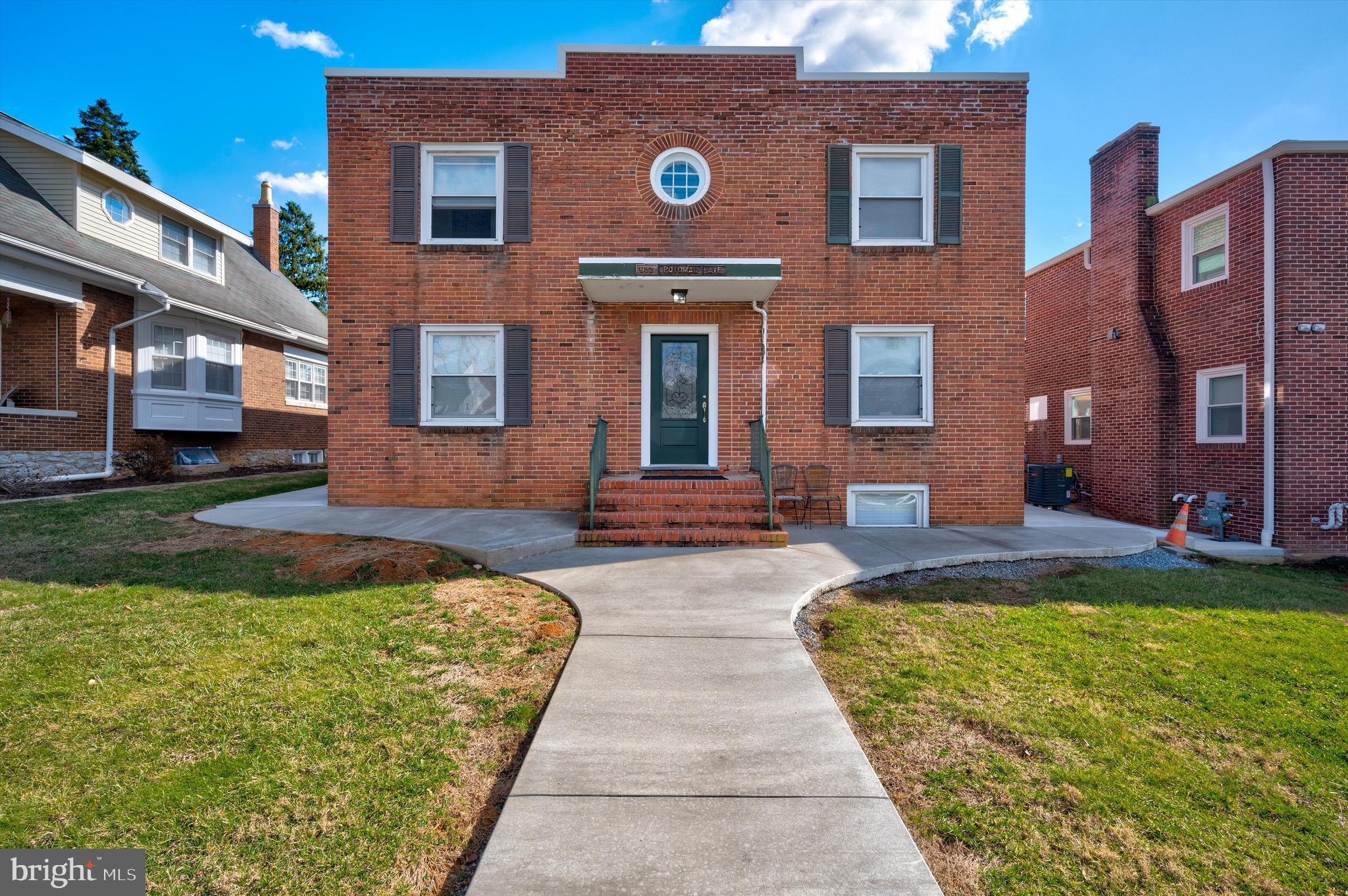 NORTH END - Residential Lease