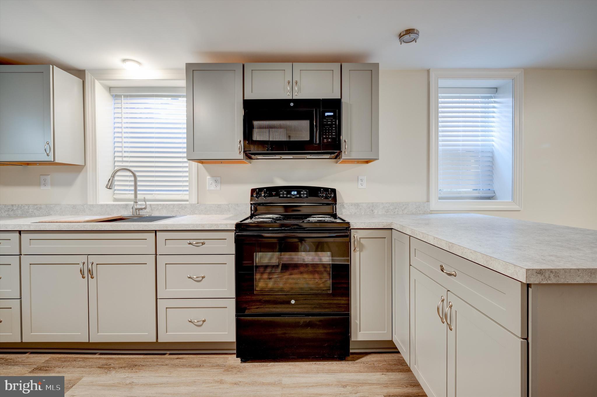 NORTH END - Residential Lease