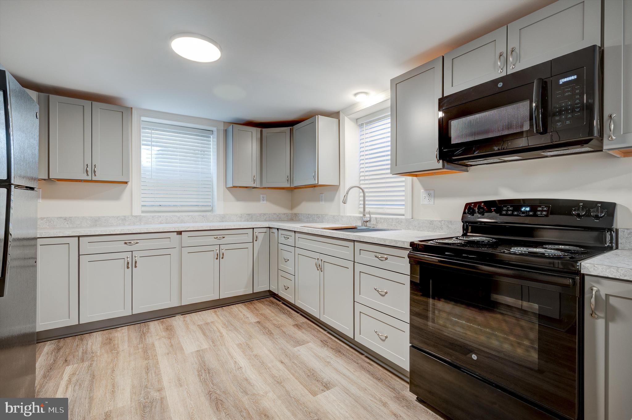 NORTH END - Residential Lease