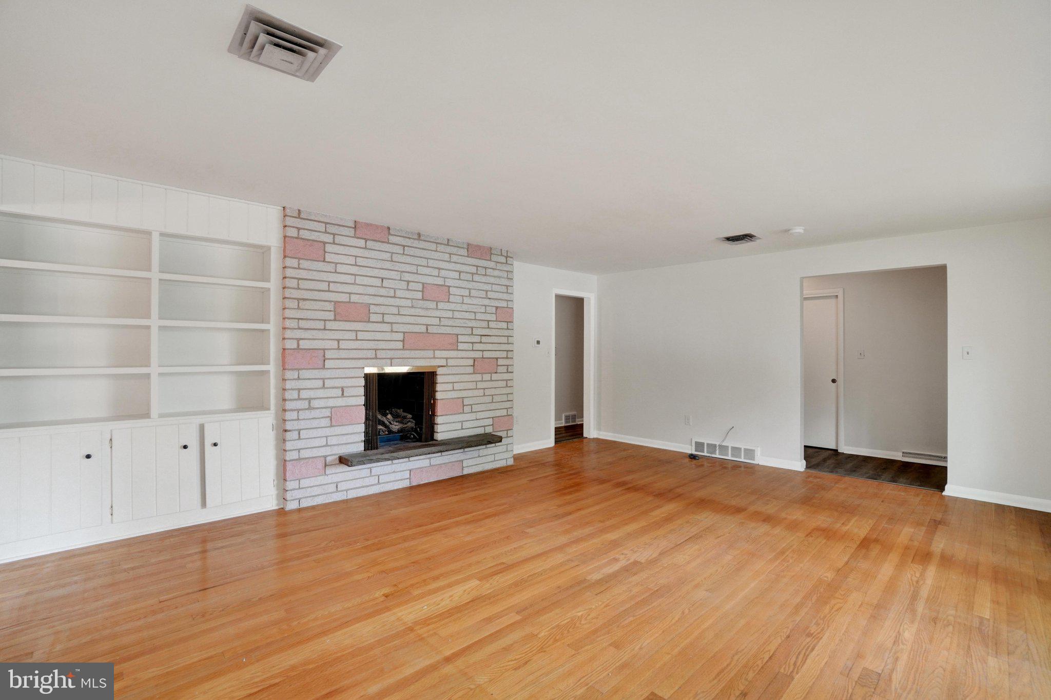 385 TRI HILL DRIVE